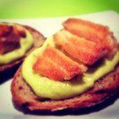 #archivio #istafood #bruschettachic http://labandadeibroccoli.com/2011/04/la-bruchetta-tres-chic-salsa-di-avocado.html
