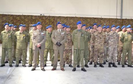 Lamezia Terme/ caserma “Carmine Calò”. Il Comandante COMFOTER visita il 2° Reggimento Aviazione dell’Esercito “Sirio”