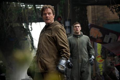 bryan-cranston-and-aaron-johnson-in-godzilla-2014-movie