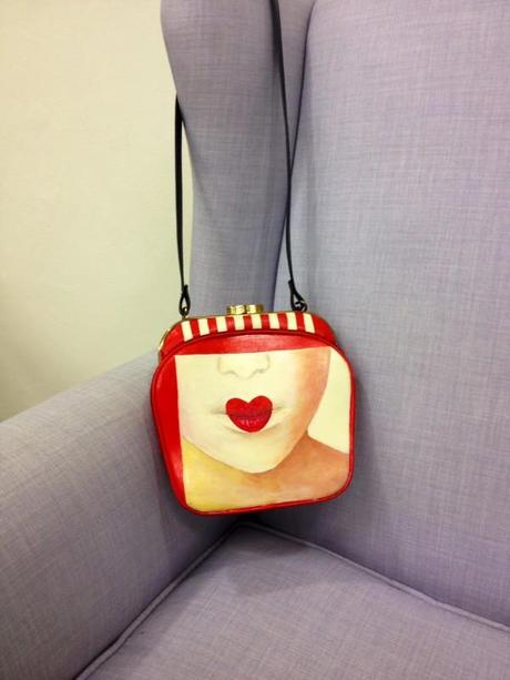 Smilingischic, fashion blog, Marina Santaniello, borse, made in Italy, red, Dico rosso, dico labbra kiss