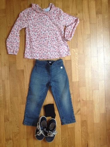 floral blouse and jeans on sissiworld