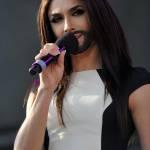 Conchita Wurst trionfa nella “sua” Vienna: foto concerto