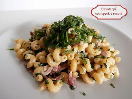 Cavatappi con speck e rucola