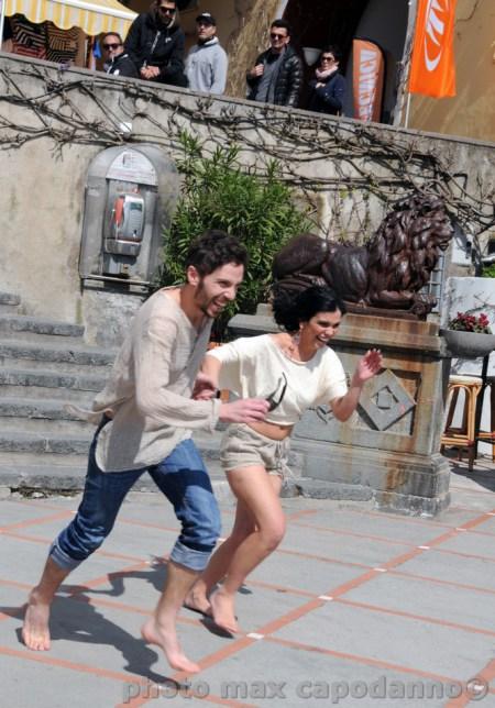 Orazio Cerino e Serena Stella  girano una scena nel cuore di Positano