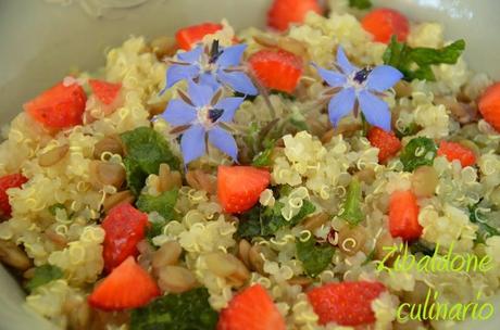Quinoa con lenticchie, fragole e borragine