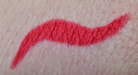 Nyx Matte Lipstick Bloody Mary + Nyx Lipliner Pencil 813 Plush Red Swatches