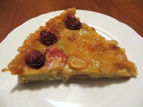 crostata morbida  di ciliegie e crema