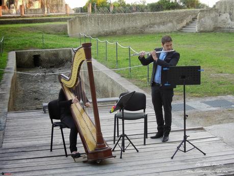 Arpa e flauto al tramonto per le Suggestioni all'Imbrunire di Napoli