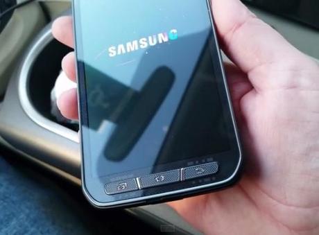 SamsungGalaxyS5ActiveATTleaked02 600x443 Samsung Galaxy S5 Active: svelato in video smartphone  Smartphone samsung news galaxy s5 active 