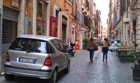 Il Tridente Mediceo in mille foto. Forse l'autorimessa abusiva a cielo aperto più bella del mondo? A voi i commenti
