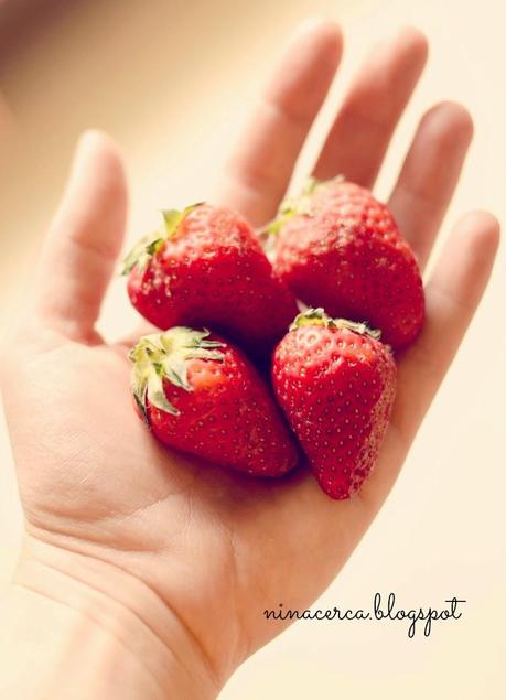 MUFFIN ALLA FRAGOLA (da sentirsi male ve lo dico)