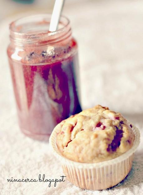 MUFFIN ALLA FRAGOLA (da sentirsi male ve lo dico)