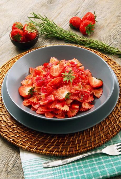 Farfalle con le fragole - Un primo piatto con la frutta