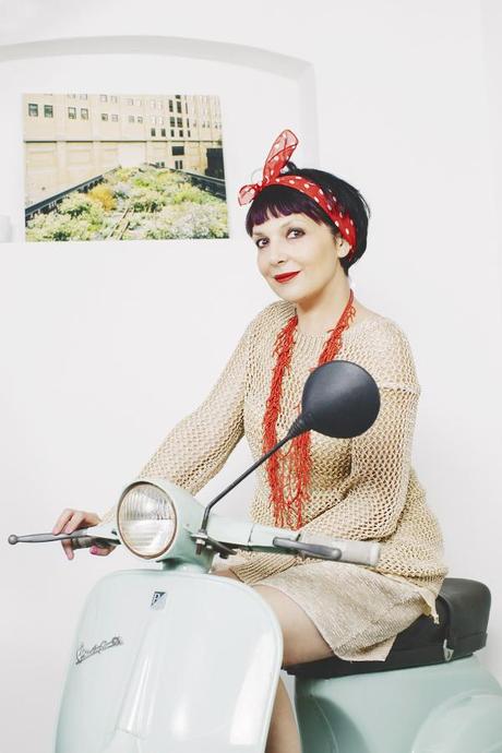 Smilingischic -1002, ashion blog, Giorgia & Johns, collezione Primavera Esttare 2014, Vespa, tiffany, pin up girl,  vespa 50 special, red 