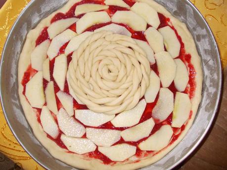 Molino Ronci: crostata di pan brioche con marmellata di fragole e mela