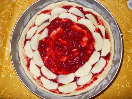 Molino Ronci: crostata di pan brioche con marmellata di fragole e mela