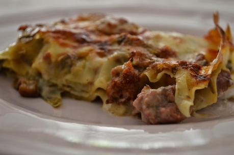 Lasagna carciofi , funghi e salsiccia