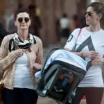 Melissa Satta, shopping con il piccolo Maddox e un'amica07