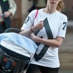 Melissa Satta, shopping con il piccolo Maddox e un'amica02