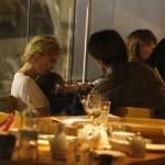 Sean Penn, Charlize Theron: cena in famiglia a Londra (foto)