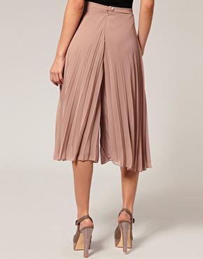 Spring summer trend: volevo i pantaloni…. Asos - vi prego, con il plissè NOOOOOOO