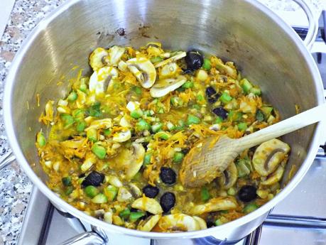 Spaghetti quadrati al ragù ricco di verdure