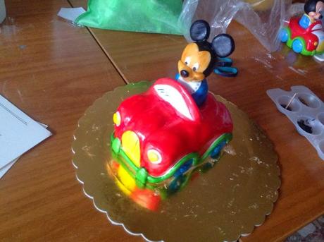 Tutorial: come realizzare una macchinina di Topolino per una torta