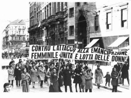 manifestazione a favore dell'emancipazione della donna