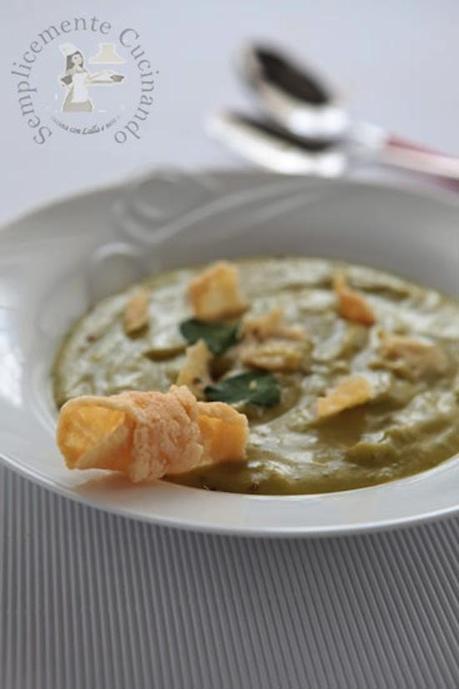 piatto di crema o vellutata di zucchine - la ricetta su Semplicemente cucinando