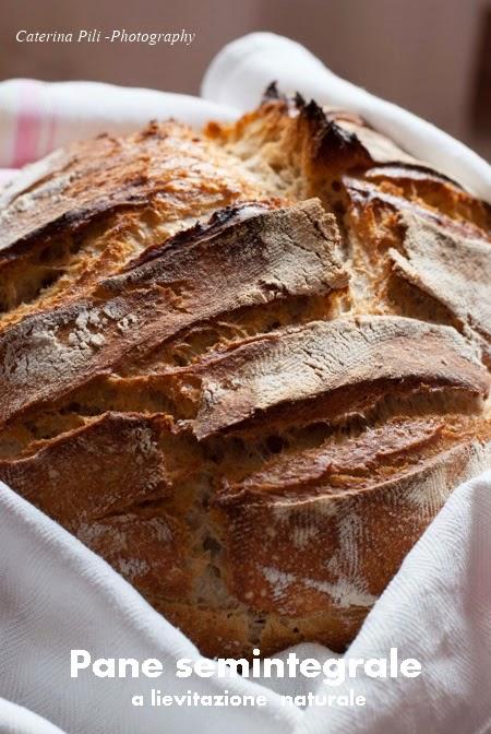 Pane semintegrale a lievitazione naturale