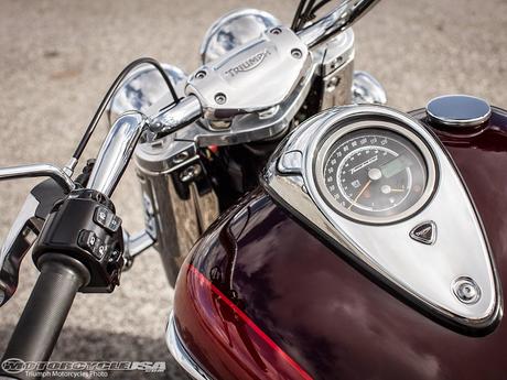 Triumph Thunderbird Commander 1700 2014