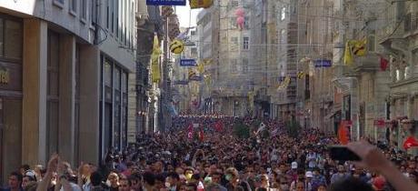 TURCHIA: A un anno da Gezi. Una società polarizzata? Protestataksim