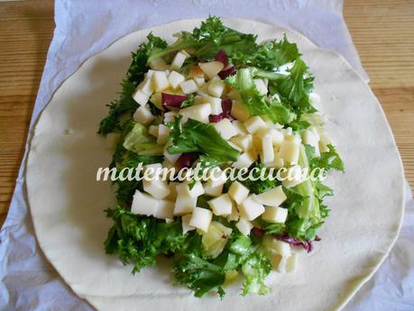 Strudel con Insalata Mista e Provola Affumicata