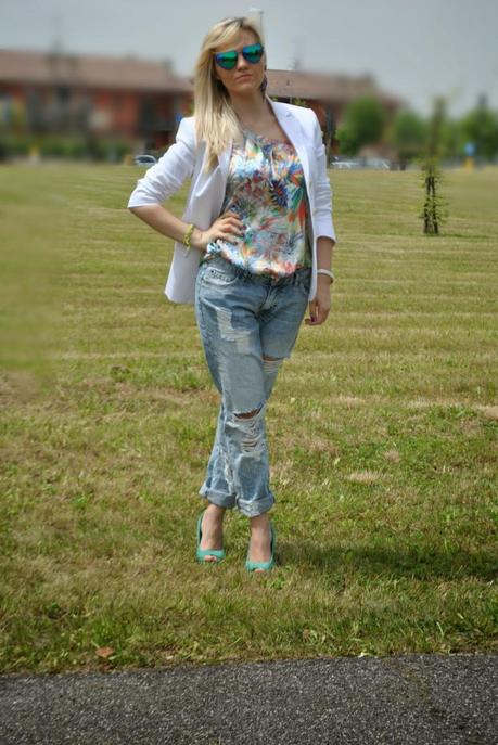 recap outfit maggio 2014 outfit primavera 2014 outfit mariafelicia magno blogger di colorblock by felym outfit colorblock by felym fashion blogger di colorblock by felym outfit boyfriend jeans abbinamenti boyfriend jeans come abbinare i boyfriend jjeans outfit tacchi e jeans outfit jeans e tacchi outfit boyfriend jeans top monospalla asimmetrico e blazer bianco occhiali da sole a forma di cuore come abbinare il blazer bianco moda glamour 