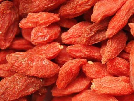 Tutti in forma con le bacche di goji, i frutti gustosi, nutrienti e salutari