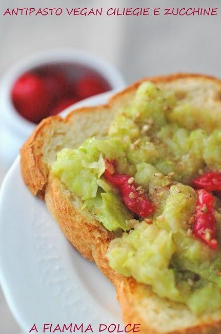 Antipasto vegan alle ciliegie e zucchine