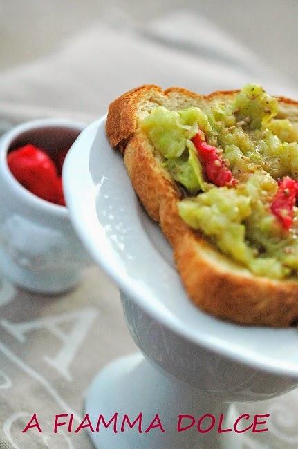 Antipasto vegan alle ciliegie e zucchine