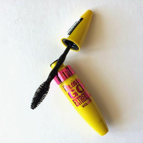 Review Mascara Colossal Go Extreme MAYBELLINE