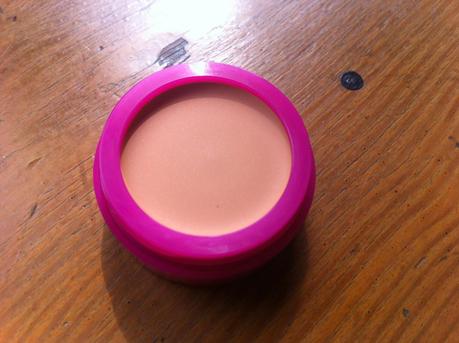 NASCONDINO by Neve cosmetics: light e guava