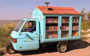 BIBLIOMOTOCARRO. biblioteca itinerante