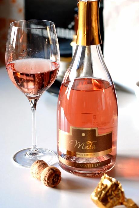 Mata, un nuovo rosé per un fiore