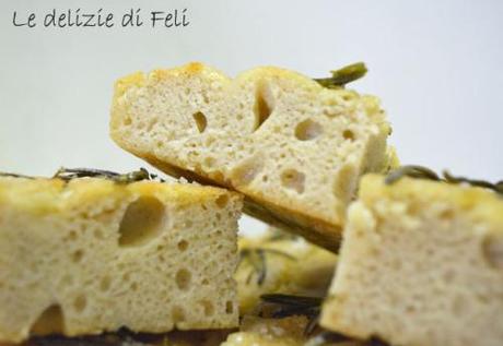 FOCACCIA CON PASTA MADRE SENZA GLUTINE