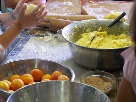 Vacanze 2014: a Lana e dintorni tu ti rilassi e i bambini si divertono (in cucina)