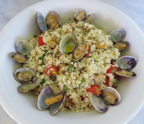 insalata di riso,sugarello e vongole veraci