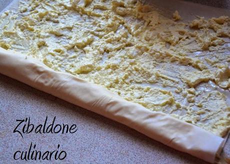Banitsa - Rotolo di pasta fillo ripieno Banitsa - Rotolo di pasta fillo ripieno