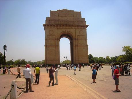 NUOVA DELHI: VIAGGIARE