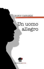 Un uomo allegro