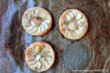 Mini tarte alle pesche tabacchiere e timo