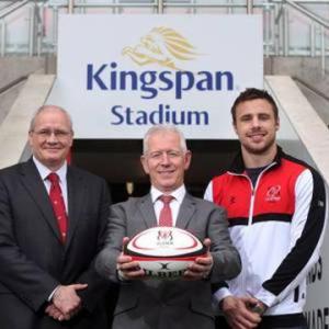 Shane Logan, Chief Executive Ulster Rugby, Pat Freeman, Managing Director di Kingspan Environmental e Tommy Bowe alla presentazione del nuovo nome dello stadio
