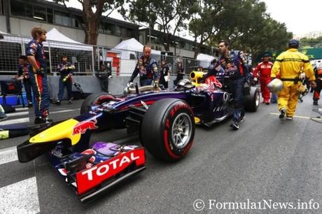 Sebastian Vettel Red Bull Racing RB10 Renault_02